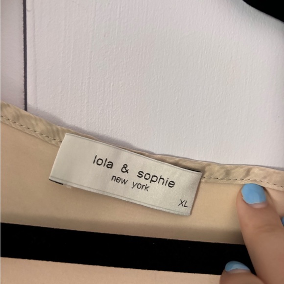 Lola & Sophie BUNDLE⭐️⭐️⭐️⭐️⭐️ - Picture 2 of 7